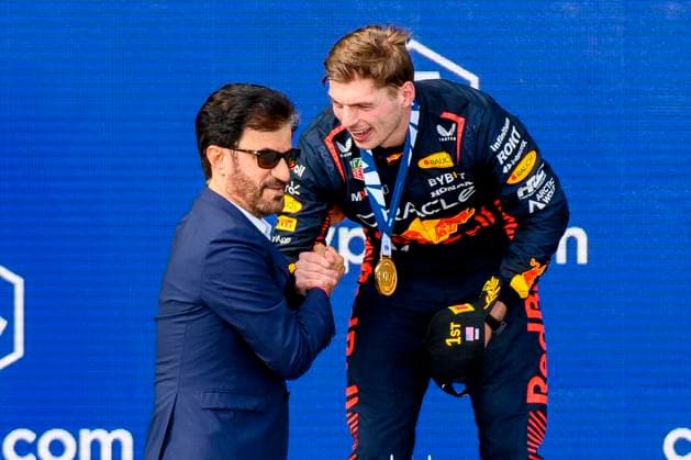 7th May 2023: Miami International Autodrome, Miami Gardens, Florida, USA: Formula 1 Crypto.com Miami Grand Prix 2023: Race Day: FIA president Mohammed Ben Sulayem presents an award to Oracle Red Bull Racing driver Max Verstappen on the podium.  ActionPlus12507207 DouglasxMurray