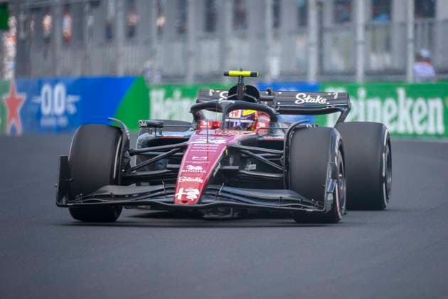 7th May 2023: Miami International Autodrome, Miami Gardens, Florida, USA: Formula 1 Crypto.com Miami Grand Prix 2023: Race Day: Zhou Guanyu driving the number 24 Alpha Romeo  ActionPlus12507281 DouglasxMurray