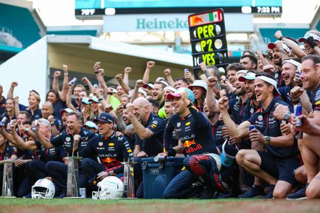 PEREZ Sergio (mex), Red Bull Racing RB19, VERSTAPPEN Max (ned), Red Bull Racing RB19, portrait celebration during the Formula 1 Crypto.com Miami Grand Prix 2023, 5th round of the 2023 Formula One World Championship, WM, Weltmeisterschaft from May 05 to 07, 2023 on the Miami International Autodrome, in Miami Gardens, Florida, United States of America - F1 - MIAMI GRAND PRIX 2023 - RACE DPPI Panoramic 00122011_AV6_4503