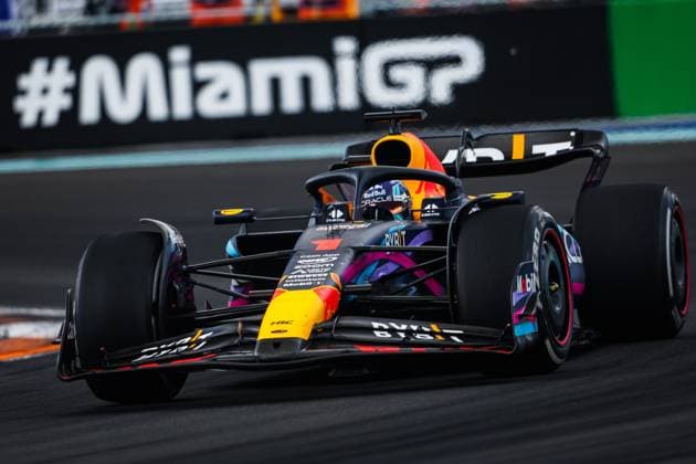 01 VERSTAPPEN Max (nld), Red Bull Racing RB19, action during the Formula 1 Crypto.com Miami Grand Prix 2023, 5th round of the 2023 Formula One World Championship, WM, Weltmeisterschaft from May 05 to 07, 2023 on the Miami International Autodrome, in Miami Gardens, Florida, United States of America - F1 - MIAMI GRAND PRIX 2023 - RACE DPPI Panoramic  00122011_AV3_3822