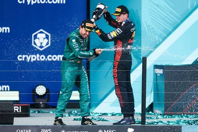 podium ALONSO Fernando (spa), Aston Martin F1 Team AMR23, VERSTAPPEN Max (ned), Red Bull Racing RB19, portrait during the Formula 1 Crypto.com Miami Grand Prix 2023, 5th round of the 2023 Formula One World Championship, WM, Weltmeisterschaft from May 05 to 07, 2023 on the Miami International Autodrome, in Miami Gardens, Florida, United States of America - F1 - MIAMI GRAND PRIX 2023 - RACE DPPI Panoramic 00122011_AV3_4359