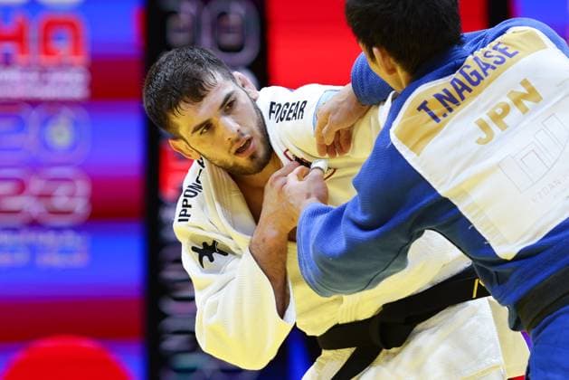 Bilder des Jahres 2023, Sport 05 Mai Sport Themen der Woche KW19 JUDO - IJF World Championships 2023 DOHA,QATAR,10.MAY.23 - JUDO - IJF World Championships, men - 81 kg. Image shows Wachid Borchashvili (AUT) and Takanori Nagase (JPN).  GEPAxpictures xMathiasxMandl