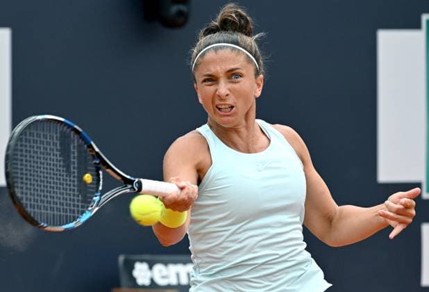 May 10, 2023, ROME: Sara Errani of Italy in action during her women s singles first round match against Anastasia Pavlyuchenkova of Russia (not pictured) at the Italian Open tennis tournament in Rome, Italy, 10 May 2023. ANSA ETTORE FERRARI Italian Open tennis tournament  - ZUMAa110 20230510_zaf_a110_050 Copyright: xEttorexFerrarix