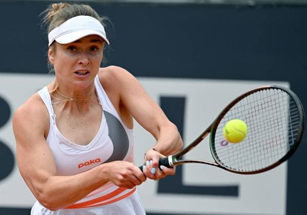 May 10, 2023, ROME: Elina Svitolina of Ukraine in action during her women s singles first round match against Lesia Tsurenko of Ukraine (not pictured) at the Italian Open tennis tournament in Rome, Italy, 10 May 2023. ANSA ETTORE FERRARI Italian Open tennis tournament  - ZUMAa110 20230510_zaf_a110_057 Copyright: xEttorexFerrarix
