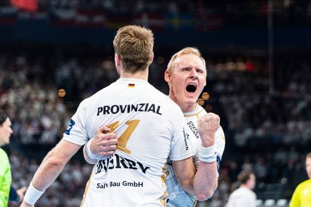 Cheers Petter Oeverby THW Kiel, 11 , Patrick Wiencek THW Kiel, 17 THW Kiel vs Paris St Germain Handball, handball, EHF Champions League, quarter-finals, 2022 2023 season, 10 05 2023 THW Kiel vs Paris St Germain Handball, handball, EHF Champions League, quarter-finals, 2022 2023 season, 10 05 2023 Kiel Copyright: xEibner-Pressefoto MarcelxvonxFehrnx EP_EER