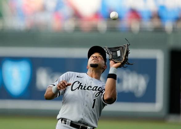 MAY 10, 2023: Chicago White Sox shortstop Elvis Andrus (1) records an out on an infield fly ball at Kauffman Stadium Kansas City, Missouri. CSM. Kansas City United States - ZUMAc04_ 20230510_zaf_c04_070 Copyright: xJonxRobichaudx