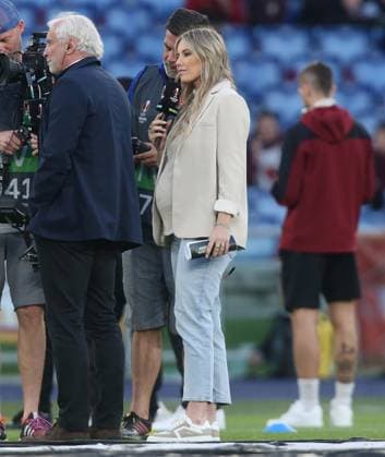 - AS Roma v Bayer 04 Leverkusen, UEFA Europa League, Semi finals, 1st leg, Stadio Olimpico, Rome, Italy. - 11th May 2023 TV presenter Laura Papendick pregnant. - AS Roma v Bayer 04 Leverkusen, UEFA Europa League, Semi finals, 1st leg, Stadio Olimpico, Rome, Italy. - 11th May 2023. Rome Stadio Olimpico Italy Copyright: xDanxWeirx CP_AS_Roma_Bayer_Leverkusen_04