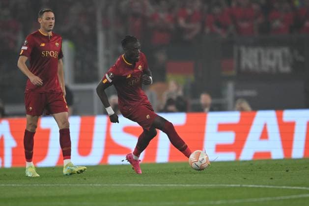 AS RomaÃ¢& x80;& x99;s Tammy Abraham in action during semifinal Europe League soccer match between AS Roma vs. Bayern Leverkusen at the Olimpico stadium in Rome, Italy, 11th of May 2023  Copyright: xVinnyxOrlando LiveMediax xipa-agx xLivexMediax 0 IPA_IPA37876794
