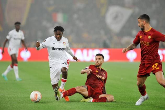IPP20230511 Football - soccer: UEFA Europa League 2022 2023, A.S. Roma - Bayer 04 Leverkusen, Loranzo Pellegrini su Moussa Diaby. (Verwendung nur in Deutschland - GERMANY ONLY) *** IPP20230511 Football soccer UEFA Europa League 2022 2023, A S Roma Bayer 04 Leverkusen, Loranzo Pellegrini su Moussa Diaby use only in Germany GERMANY ONLY 