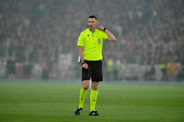 IPP20230511 Football - soccer: UEFA Europa League 2022 2023, A.S. Roma - Bayer 04 Leverkusen, Michael Oliver arbitro (Verwendung nur in Deutschland - GERMANY ONLY) *** IPP20230511 Football soccer UEFA Europa League 2022 2023, A S Roma Bayer 04 Leverkusen, Michael Oliver arbitro use only in Germany GERMANY ONLY 