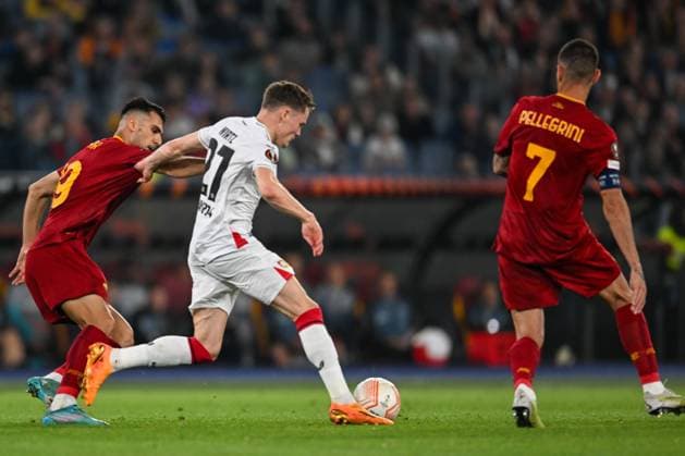 Bayer LeverkusenÃ¢& x80;& x99;s Florian Wirtz in action during semifinal Europe League soccer match between AS Roma vs. Bayern Leverkusen at the Olimpico stadium in Rome, Italy, 11th of May 2023  Copyright: xVinnyxOrlando LiveMediax xipa-agx xLivexMediax 0 IPA_IPA37877343