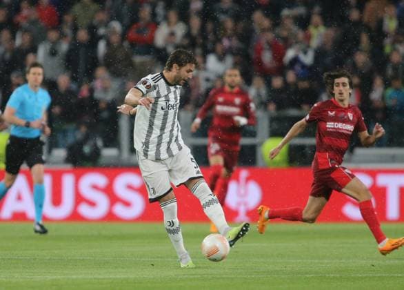 football Europa League match - Semifinal - Juventus FC vs Sevilla FC Manuel Locatelli of Juventus during the Uefa Europa League semi-final, first leg, football match between Juventus Fc and Sevilla Fc on 11 May 2023 at Allianz Stadium, Turin, Italy. Photo Nderim Kaceli Turin Allianz Stadium Italy Copyright: xNderimxKacelix xLiveMediax LPS_935280