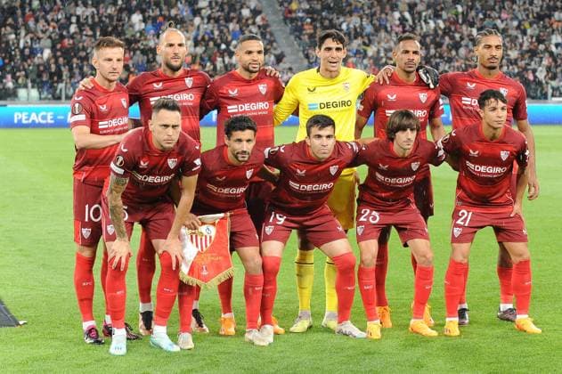 IPP20230511 Football - soccer: UEFA Europa League 2022 2023, Juventus F.C. - Sevilla FC, formazione squadra siviglia (Verwendung nur in Deutschland - GERMANY ONLY) *** IPP20230511 Football soccer UEFA Europa League 2022 2023, Juventus F C Sevilla FC, formazione squadra siviglia Use only in Germany GERMANY ONLY 