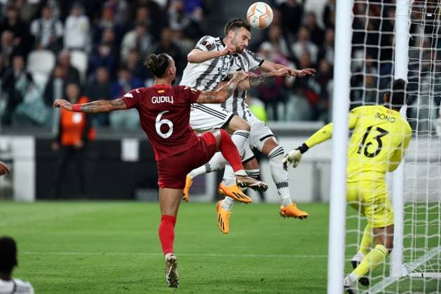 Juventus Fc - Sevilla Fc Federico Gatti of Juventus Fc scores his team s first goal during the Uefa Europa League semi-final first leg match beetween Juventus Fc and Sevilla Fc at Allianz Stadium on May 11 2023 in Turin, Italy . Turin Allianz Stadium Italy Copyright: xMarcoxCanonierox