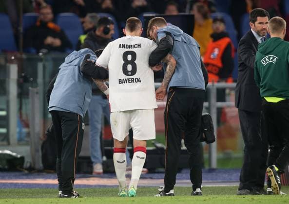 - AS Roma v Bayer 04 Leverkusen, UEFA Europa League, Semi finals, 1st leg, Stadio Olimpico, Rome, Italy. - 11th May 2023 Robert Andrich of Bayer Leverkusen goes off the pitch injured. - AS Roma v Bayer 04 Leverkusen, UEFA Europa League, Semi finals, 1st leg, Stadio Olimpico, Rome, Italy. - 11th May 2023. Rome Stadio Olimpico Italy Copyright: xDanxWeirx CP_AS_Roma_Bayer_Leverkusen_50