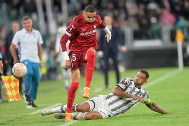 Photo Tano Pecoraro LaPresse May 11, 2023 - Turin, Italy Soccer Juventus vs Siviglia - UEFA Europa League 2022 2023 - Allianz StadiumIn the photo: danilo, en nesyri  Copyright: xTanoxPecoraro LaPressex