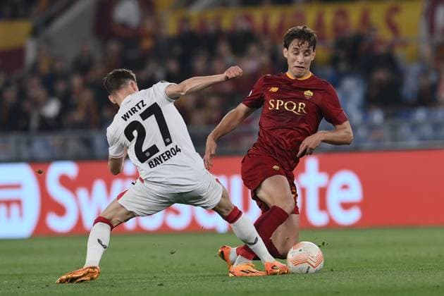 Edoardo Bove (Roma)Florian Wirtz (Bayer 04 Leverkusen) during the UEFA Europa League 2022 2023 match between Roma 1-0 Leverkusen at Olimpic Stadium on May 11, 2023 in Roma, Italy. Noxthirdxpartyxsales  (218225307)