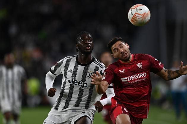 Gonzalo Montiel (Sevilla FC)Samuel Iling Junior (Juventus) during the UEFA Europa League 2022 2023 match between Juventus 1-1 Siviglia at Allianz Stadium on May 11, 2023 in Torino, Italy. Noxthirdxpartyxsales  (218225375)