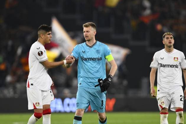 AS Roma v Bayer 04 Leverkusen: Semi-Final First Leg - UEFA Europa League Lukas Hradecky and Piero Hincapie of Bayer 04 Leverkusen during the first leg of the Semi-final of the UEFA Europa League between A.S. Roma vs Bayer 04 Leverkusen on May 11, 2023 at the Stadio Olimpico in Rome. Rome Italy Italy  Copyright: xDomenicoxCippitellix originalFilename:cippitelli-asromavs230511_npfQR.jpg