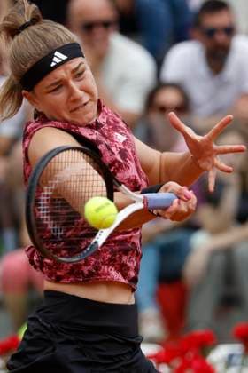 May 12, 2023, ROME, ITALY: Karolina Muchova of Czech Republic in action during her woman s singles second round match against Martina Trevisan of Italy (not pictured) at the Italian Open tennis tournament in Rome, Italy, 12 May 2023. ANSA FABIO FRUSTACI ROME ITALY - ZUMAa110 20230512_zaf_a110_071 Copyright: xFabioxFrustacix
