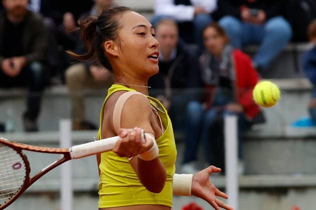 May 13, 2023, Rome, Naples, Italy: Qinwen Zheng (CHN) against Anna Bondar (HUN) during the 2nd round of ATP, Tennis Herren 1000 in Rome against , Italy, 13 May 2023 Rome Italy - ZUMAl131 20230513_zsp_l131_043 Copyright: xCiroxDexLucax
