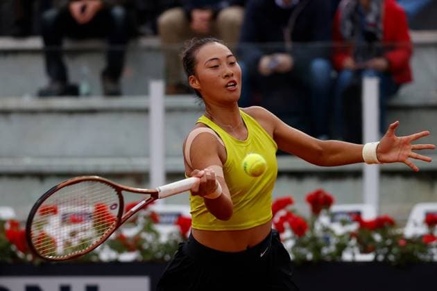 May 13, 2023, Rome, Naples, Italy: Qinwen Zheng (CHN) against Anna Bondar (HUN) during the 2nd round of ATP, Tennis Herren 1000 in Rome against , Italy, 13 May 2023 Rome Italy - ZUMAl131 20230513_zsp_l131_044 Copyright: xCiroxDexLucax