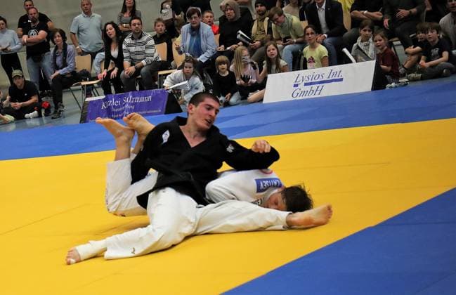 13 05 2023 Offenbach 1 Judo Bundesliga 2023 1 JC Samurai Offenbach vs TSV Abensberg Men Aleksandre Loladze Samurai vs Mihail Latisev Abensberg