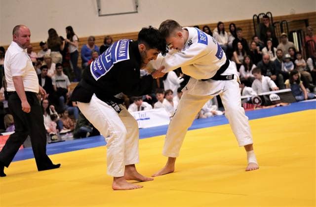13 05 2023 Offenbach 1 Judo Bundesliga 2023 1 JC Samurai Offenbach vs TSV Abensberg Men Hratschik Latschinian Samurai vs Benjamin Howard Abensberg
