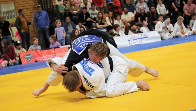 13 05 2023 Offenbach 1 Judo Bundesliga 2023 1 JC Samurai Offenbach vs TSV Abensberg Men Tibo Volleman Samurai vs Patrick Weisser Abensberg