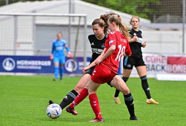 14 05 2023 Football Women Women Season 2022 2023 2 Bundesliga 24 Matchday 1 FC Nürnberg FCN Club 1 FC Köln II Sportfoto Zink MeZi xmexzix regulations prohibit any use of photographs as image sequences and or quasi video Nele Bauereisen 23, 1 FC Nürnberg FCN Carlotta Imping 18, 1 FC Köln II, right