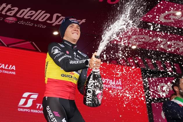 Foto Gian Mattia D Alberto LaPresse 14 Maggio 2023 Cesena, Italia - Ciclismo - Giro d& x2019;Italia 2023 - Edizione 106 - Tappa 9 - da Savignano sul Rubicone a Cesena (Technogym Village Tutor ITT) Nella foto: EVENEPOEL Remco (BEL) SOUDAL QUICK-STEP vincitore di tappa May 14, 2023 Cesena, Italy - Sport Cycling - Giro d& x2019;Italia 2023 - 106th Edition - Stage 9 - From Savignano sul Rubicone to Cesena (Technogym Village Tutor ITT) In the pic: EVENEPOEL Remco (BEL) SOUDAL QUICK-STEP stage winner  Copyright: xGianxMattiaxD Alberto LaPressex