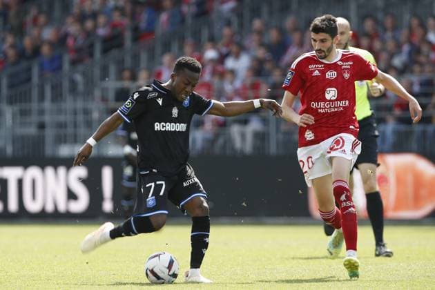 Siriki Dembele (Auxerre) Vs Pierre Lees-Melou (Brest) FOOTBALL : Amiens vs Montpellier - Ligue 1 - 18 08 2018 MichaelBaucher Panoramic 