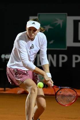 Photo Fabrizio Corradetti LaPresse May 17 2023 Rome, Italy Tennis Internazionali BNL d Italia 2023 Iga & x15a;wi& x105;tek (POL) vs Elen& x105; Rybakina (KAZ) In the pic: Elen& x105; Rybakina (KAZ) Foto Fabrizio Corradetti LaPresse 17 Maggio 2023 Roma, Italia Sport Tennis Internazionali BNL d Italia 2023 Iga & x15a;wi& x105;tek (POL) vs Elen& x105; Rybakina (KAZ) Nella foto: Elen& x105; Rybakina (KAZ) Photo Fabrizio Corradetti LaPresse May 17 2023 Rome, Italy Sport Tennis Internazionali BNL d Italia 2023 Iga & x15a;wi& x105;tek (POL) vs Elen& x105; Rybakina (KAZ) In the pic: Elen& x105; Rybakina (KAZ)  Copyright: xFabrizioxCorradettix xLaPressex