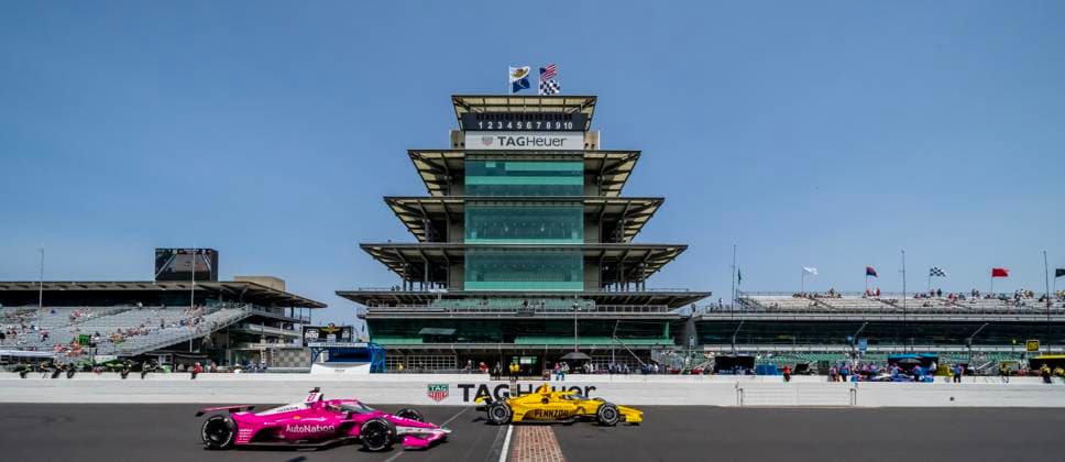 Sport Themen der Woche KW20 Sport Bilder des Tages May 17, 2023, Indianapolis, IN, United States of America: IndyCar, Indy Car, IRL, USA driver, SCOTT MCLAUGHLIN (3) of Christchurch, New Zealand, crosses the yard of bricks during a practice session for the Indianapols 500 at the Indianapolis Motor Speedway in Indianapolis, IN, USA. Indianapolis United States of America - ZUMAa161 20230517_zaa_a161_098 Copyright: xWalterxG.xArcexSr.x