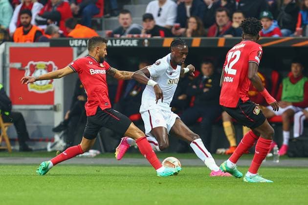 Tammy Abraham AS Roma in duel, action, with Kerem Demirbay Bayer 04 Leverkusen and Edmond Tapsoba Bayer 04 Leverkusen Bayer 04 Leverkusen vs AS Roma, football, European League, semifinal, second leg, season 2022 2023, 18 05 2023 photo kolbert press Ant Palmer Leverkusen NRW Germany Copyright: xkolbert-press AntxPalmerx