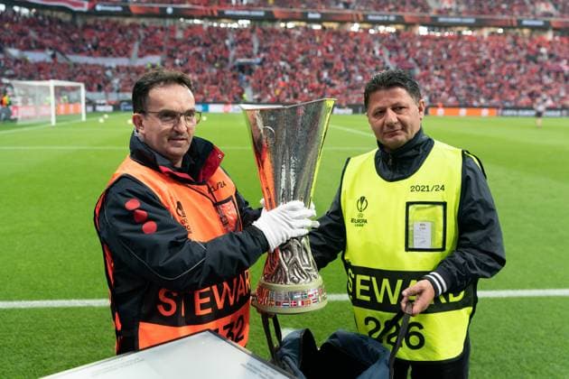 18 05 2023, xsltx, football UEFA Europa League, Bayer 04 Leverkusen AS Rome emspor, v l object of desire, the cup of the Europa League DFL DFB REGULATES PROHIBIT ANY USE OF PHOTOGRAPHS as IMAGE SEQUENCES and or QUASI VIDEO Leverkusen