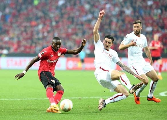 18 05 2023, Football UEFA Europa League 2022 2023, Semifinal, Bayer 04 Leverkusen AS Roma, at BayArena Leverkusen L R Moussa Diaby Bayer Leverkusen vs Roger Ibanez AS Roma DFL and DFB regulations prohibit any use of photographs as image sequences and or quasi video