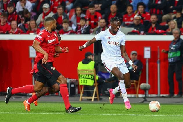 Cross from Tammy Abraham AS Roma Bayer 04 Leverkusen vs AS Roma, football, European League, semi-final, second leg, 2022 2023 season, 18 05 2023 photo kolbert press Ant Palmer Leverkusen NRW Germany Copyright: xkolbert-press AntxPalmerx