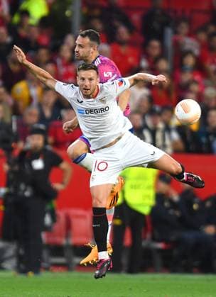 Photo Juan Jos& xe8; Ubeda LaPresse May 18, 2023 - Sevilla, Spain - Soccer - Siviglia Vs FC Juventus - UEFA Europa League 2022 2023 semi final second leg - Stadio Ram& xf3;n S& xe1;nchez Pizju& xe1;n. In the photo: Ivan Rakitic (Siviglia) and Federico Gatti (Juventus)  Copyright: xJuanxJos& xe8;xUbeda LaPresse Jux