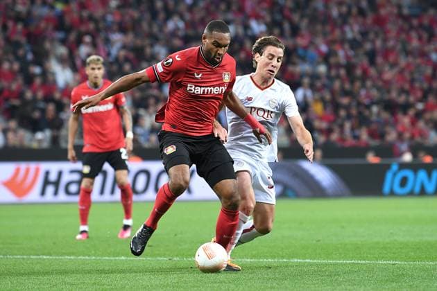 Soccer Europa League semifinal Bayer 04 Leverkusen AS Rome on 18 05 2023 at the BayArena in Leverkusen Jonathan Tah Leverkusen , left Edoardo Bove Rome , right xHDx