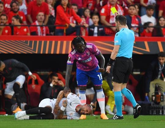 Photo Juan Jos& xe8; Ubeda LaPresse May 18, 2023 - Sevilla, Spain - Soccer - Siviglia Vs FC Juventus - UEFA Europa League 2022 2023 semi final second leg - Stadio Ram& xf3;n S& xe1;nchez Pizju& xe1;n. In the photo: Nemanja Gudelj (Siviglia) and Moise Kean (Juventus)  Copyright: xJuanxJos& xe8;xUbeda LaPresse Jux