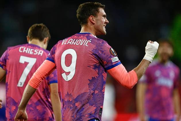 Mandatory Credit: Photo by Pressinphoto Shutterstock (13919470ad) Dusan Vlahovic of Juventus celebrates after scoring the 0-1 Sevilla FC V Juventus, UEFA Europa League, Semi-Finals, 2nd leg. Football, Ramon Sanchez Pizjuan Stadium, Sevilla, Spain - 18 May 2023 Editorial use only Sevilla FC V Juventus, UEFA Europa League, Semi-Finals, 2nd leg. Football, Ramon Sanchez Pizjuan Stadium, Sevilla, Spain - 18 May 2023 Editorial use only  Copyright: xPressinphoto Shutterstockx 13919470ad