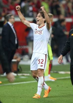 Bayer 04 Leverkusen v AS Roma, UEFA Europa League, Semi finals, 2nd leg, Bay Arena, Cologne, Germany, 18th May 2023 Edoardo Bove of Roma celebrates beating Bayer Leverkusen and progressing to the UEFA Europa League Final. - Bayer 04 Leverkusen v AS Roma, UEFA Europa League, Semi finals, 2nd leg, Bay Arena, Cologne, Germany. - 18th May 2023. Cologne Bay Arena Germnay Copyright: xDanxWeirx CP_Bayer_Leverkusen_AS_Roma_56