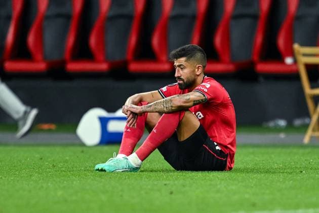 GER, Europa League, Semifinal, Bayer 04 Leverkusen AS Rome 18 05 2023, BayArena , Leverkusen , GER, Europa League, Semifinal, Bayer 04 Leverkusen AS Rome in picture picture shows Kerem Demirbay Bayer Leverkusen 10 sits disappointed disappointed on the ground nordphotoxGmbHx xTeresaxKroeger nordphoto00008