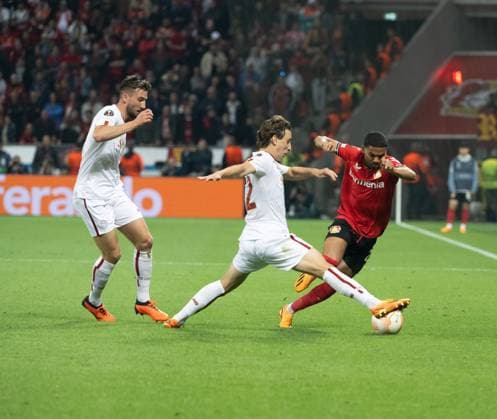 18 05 2023, xsltx, football UEFA Europa League, Bayer 04 Leverkusen AS Rom emspor, v l Bryan Cristante AS Rom , Edoardo Bove AS Rom , Amine Adli Bayer 04 Leverkusen DFL DFB REGULATES PROHIBIT ANY USE OF PHOTOGRAPHS as IMAGE SEQUENCES and or QUASI VIDEO Leverkusen