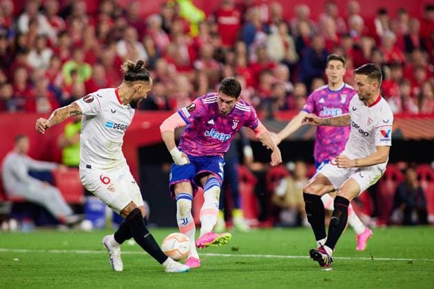 May 18, 2023, SEVILLA, SEVILLA, SPAIN: Dusan Vlahovic of Juventus in action during the UEFA Europa League semi-final second leg match between Sevilla FC v Juventus at Estadio Ramon Sanchez Pizjuan on May 18, 2023 in Sevilla, Spain. SEVILLA SPAIN - ZUMAa181 20230518_zaa_a181_038 Copyright: xJoaquinxCorcherox