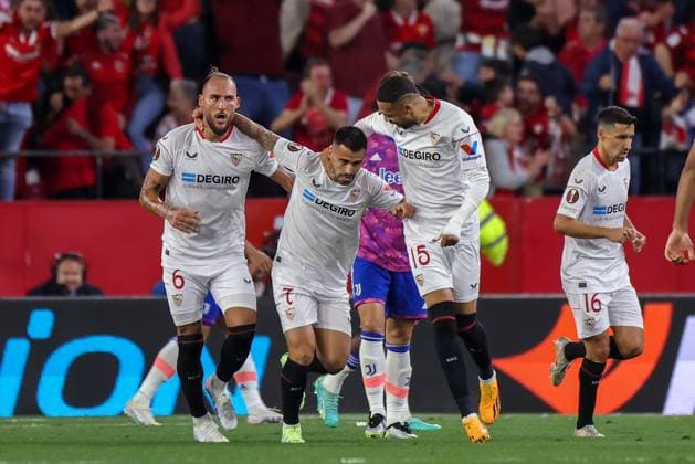 SEVILLE, SPAIN - MAY 18: Jesus Joaquin Fernandez Suso of Sevilla FC celebrate a goal during the UEFA Europa League semi-final second leg match between Sevilla FC and Juventus at Estadio Ramon Sanchez Pizjuan on May 18, 2023 in Seville, Spain SPO 