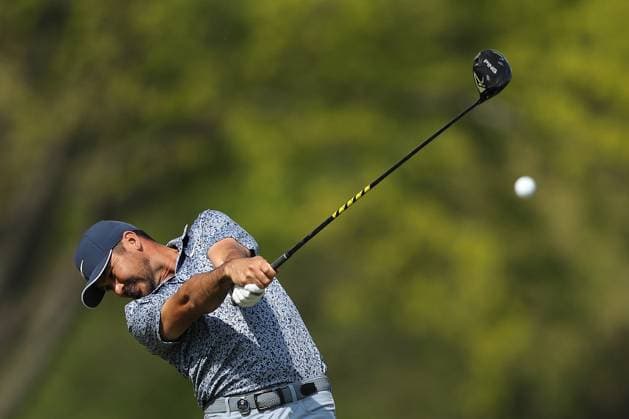 Jason Day hits his tee shot on the 9th hole during the first round of the 2023 PGA, Golf Herren Championship at Oakwood Country Club in Rochester,New York on Thursday, May 18, 2023.  PGA20230518126 AARONxJOSEFCZYK