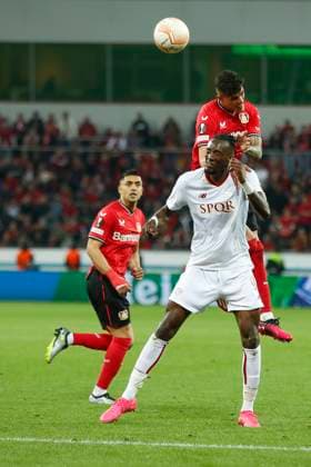 Tammy ABRAHAM AS Roma, 9 in duel with Piero HINCAPIE Bayer 04 Leverkusen, 3 Leverkusen, Football UEFA Europa League Semifinal, Bayer 04 Leverkusen AS Roma, 18 05 2023, BayArena, Leverkusen UEFA regulations prohibit any use of photographs as image sequences and or quasi video Â
