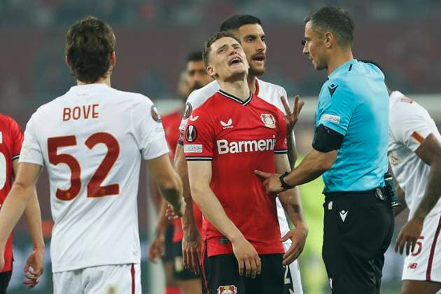 Florian WIRTZ Bayer 04 Leverkusen, 27 desperate Leverkusen, football UEFA Europa League semi-final, Bayer 04 Leverkusen AS Rome, 18 05 2023, BayArena, Leverkusen UEFA regulations prohibit any use of photographs as image sequences and or quasi video Â
